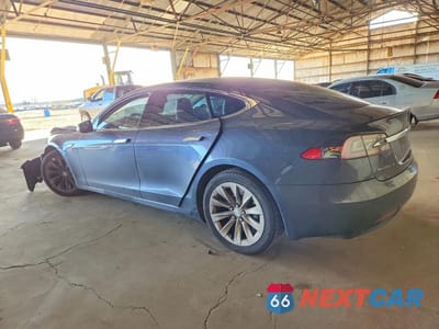 Drugie zdjęcie samochodu z przodu: 2016 TESLA MODEL S VIN:5YJSA1E18GF147370 - miniatura