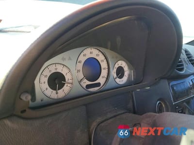 Zdjęcie 9 z 12 samochodu: 2007 MERCEDES-BENZ CLK 550 VIN:WDBTJ72H27F215066 - miniatura