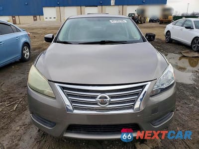 Piąte zdjęcie samochodu w środku: 2015 NISSAN SENTRA SV VIN:3N1AB7AP8FL630320 - miniatura