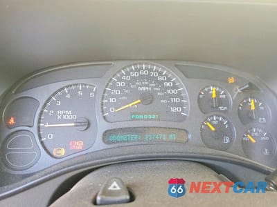 Zdjęcie 9 z 13 samochodu: 2004 CHEVROLET SUBURBAN C1500 VIN:3GNEC16Z04G330223 - miniatura