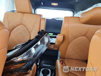 Zdjęcie 10 z 14 samochodu: 2025 TOYOTA HIGHLANDER HYBRID PLATINUM VIN:5TDEBRCH3SS688078 - miniatura