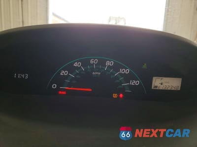 Zdjęcie 9 z 12 samochodu: 2008 TOYOTA YARIS BASE VIN:JTDJT923885218841 - miniatura