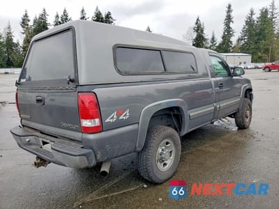 Trzecie zdjęcie samochodu z tyłu: 2001 CHEVROLET SILVERADO K2500 HEAVY DUTY VIN:1GCHK24U51E345406 - miniatura