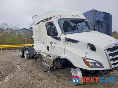 Zdjęcie 9 z 10 samochodu: 2021 FREIGHTLINER CASCADIA 116 SEMI TRUCK VIN:3AKJHPDV0MSMG1837 - miniatura