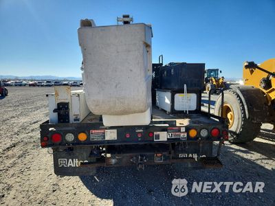 Zdjęcie 6 z 12 samochodu: 2016 FORD F550 SUPER DUTY BUCKET TRUCK VIN:1FDUF5HT3GEB43187 - miniatura