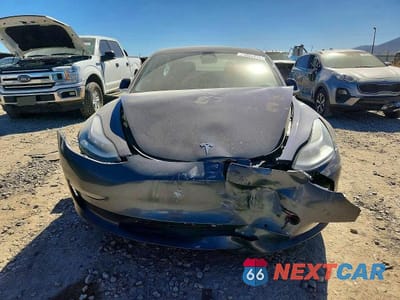 Piąte zdjęcie samochodu w środku: 2019 TESLA MODEL 3 VIN:5YJ3E1EA0KF400182 - miniatura