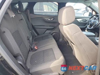 Zdjęcie 10 z 12 samochodu: 2019 CHEVROLET BLAZER 1LT VIN:3GNKBBRA4KS662872 - miniatura