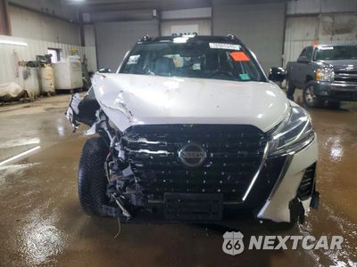 Piąte zdjęcie samochodu w środku: 2021 NISSAN KICKS SR VIN:3N1CP5DV2ML533555 - miniatura