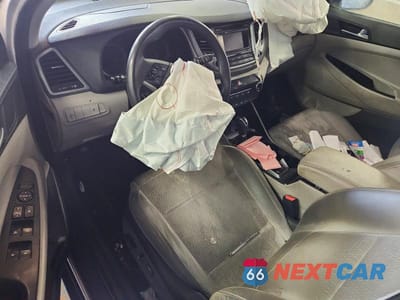 Zdjęcie 8 z 13 samochodu: 2017 HYUNDAI TUCSON SE VIN:KM8J3CA49HU273372 - miniatura