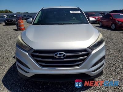 Piąte zdjęcie samochodu w środku: 2016 HYUNDAI TUCSON SE VIN:KM8J23A41GU161442 - miniatura