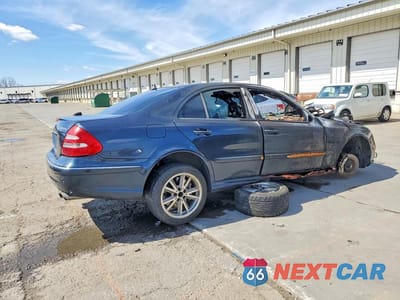 Trzecie zdjęcie samochodu z tyłu: 2005 MERCEDES-BENZ E 55 AMG VIN:WDBUF76JX5A679512 - miniatura