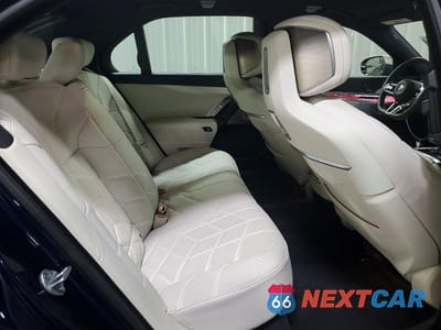 Zdjęcie 10 z 11 samochodu: 2025 BMW 760 XI VIN:WBA33EJ01SCV02000 - miniatura