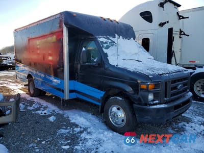 Czwarte zdjęcie samochodu z boku: 2012 FORD E350 DELIVERY TRUCK VIN:1FDSE3FL0CDB19124 - miniatura