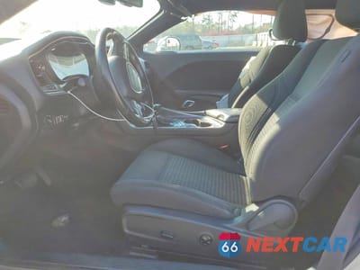 Zdjęcie 7 z 12 samochodu: 2017 DODGE CHALLENGER SXT VIN:2C3CDZAGXHH592360 - miniatura