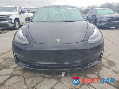 Piąte zdjęcie samochodu w środku: 2023 TESLA MODEL 3 VIN:5YJ3E1EB6PF391990 - miniatura