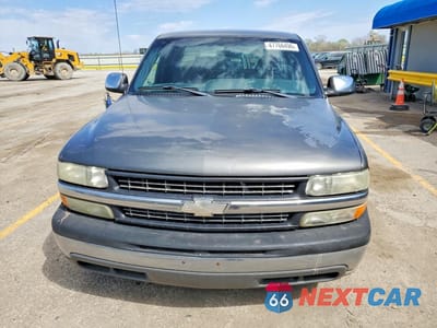 Piąte zdjęcie samochodu w środku: 2001 CHEVROLET SILVERADO C1500 VIN:2GCEC19V811321663 - miniatura