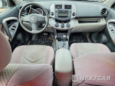 Zdjęcie 8 z 11 samochodu: 2006 TOYOTA RAV4 BASE VIN:JTMZD33V766008994 - miniatura
