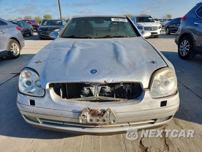 Piąte zdjęcie samochodu w środku: 1998 MERCEDES-BENZ SLK 230 KOMPRESSOR VIN:WDBKK47F2WF054232 - miniatura
