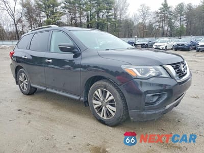Czwarte zdjęcie samochodu z boku: 2017 NISSAN PATHFINDER S VIN:5N1DR2MM3HC696648 - miniatura