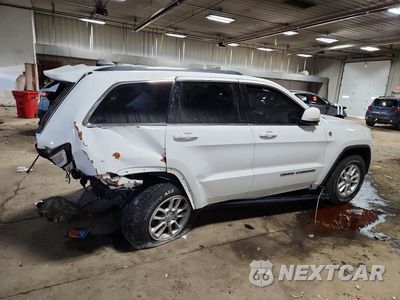 Trzecie zdjęcie samochodu z tyłu: 2020 JEEP GRAND CHEROKEE LAREDO VIN:1C4RJFAG0LC292531 - miniatura