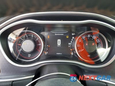 Zdjęcie 9 z 12 samochodu: 2017 DODGE CHALLENGER SXT VIN:2C3CDZAG5HH617231 - miniatura