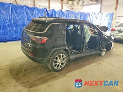 Trzecie zdjęcie samochodu z tyłu: 2024 JEEP COMPASS LATITUDE LUX VIN:3C4NJDFN5RT104934 - miniatura