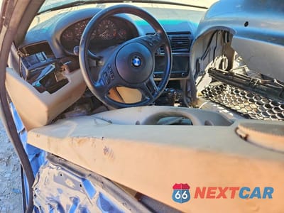 Zdjęcie 8 z 12 samochodu: 2004 BMW 325 CI VIN:WBABW334X4PL33372 - miniatura