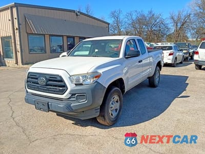Drugie zdjęcie samochodu z przodu: 2018 TOYOTA TACOMA SR VIN:5TFRX5GN3JX106548 - miniatura