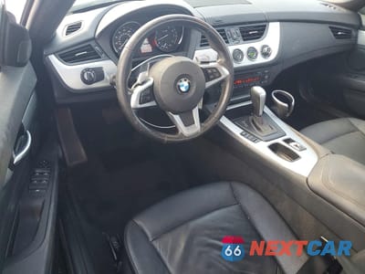 Zdjęcie 8 z 12 samochodu: 2010 BMW Z4 SDRIVE30I VIN:WBALM5C58AE377084 - miniatura