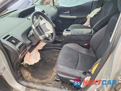 Zdjęcie 7 z 13 samochodu: 2015 TOYOTA PRIUS V TWO VIN:JTDZN3EU0FJ015932 - miniatura