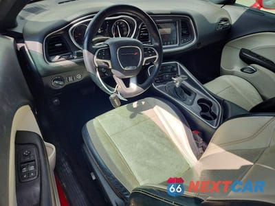 Zdjęcie 8 z 12 samochodu: 2016 DODGE CHALLENGER SXT VIN:2C3CDZAG1GH306765 - miniatura