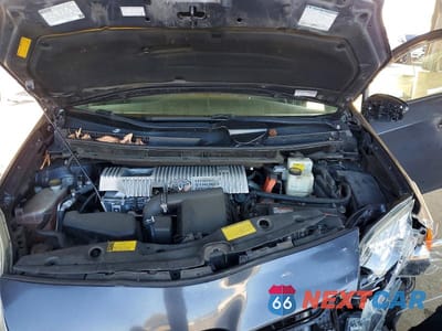 Zdjęcie 11 z 12 samochodu: 2014 TOYOTA PRIUS TWO VIN:JTDKN3DU2E1778391 - miniatura