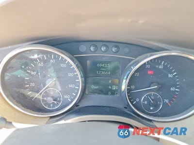 Zdjęcie 9 z 13 samochodu: 2006 MERCEDES-BENZ R 350 VIN:4JGCB65E26A022160 - miniatura