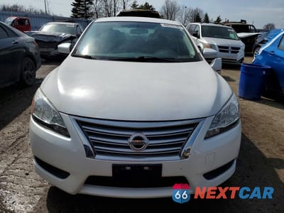 Piąte zdjęcie samochodu w środku: 2014 NISSAN SENTRA S VIN:3N1AB7AP1EL645708 - miniatura