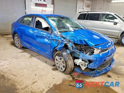 Czwarte zdjęcie samochodu z boku: 2023 KIA RIO S VIN:3KPA24AD8PE540558 - miniatura