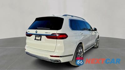 Czwarte zdjęcie samochodu z boku: 2020 BMW X7 XDRIVE40I VIN:5UXCW2C05L9A03738 - miniatura