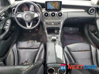 Zdjęcie 8 z 11 samochodu: 2016 MERCEDES-BENZ C 300 4MATIC VIN:55SWF4KB2GU143556 - miniatura