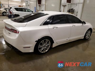 Trzecie zdjęcie samochodu z tyłu: 2015 LINCOLN MKZ VIN:3LN6L2J90FR620572 - miniatura