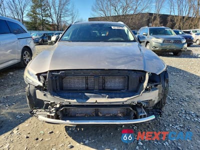 Piąte zdjęcie samochodu w środku: 2020 VOLVO V60 CROSS COUNTRY T5 MOMENTUM VIN:YV4102WK6L1041236 - miniatura