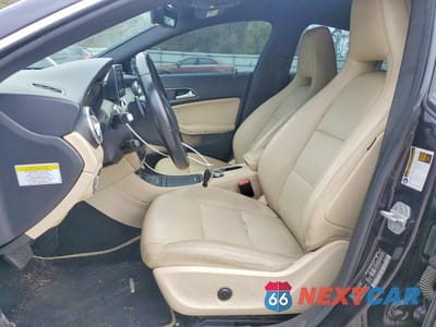 Zdjęcie 7 z 11 samochodu: 2014 MERCEDES-BENZ CLA 250 VIN:WDDSJ4EB4EN045529 - miniatura