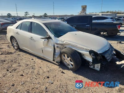 Czwarte zdjęcie samochodu z boku: 2009 CADILLAC STS VIN:1G6DZ67AX90171461 - miniatura