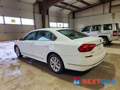 Drugie zdjęcie samochodu z przodu: 2016 VOLKSWAGEN PASSAT S VIN:1VWAT7A3XGC027693 - miniatura