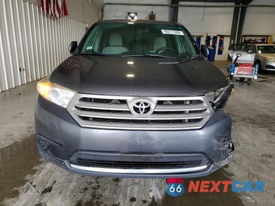 Piąte zdjęcie samochodu w środku: 2013 TOYOTA HIGHLANDER BASE VIN:5TDBK3EH1DS246013 - miniatura