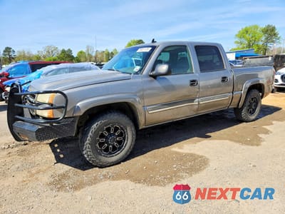 2006 CHEVROLET SILVERADO K1500 2GCEK13T261171812 - główne zdjęcie licytacji z USA - miniatura