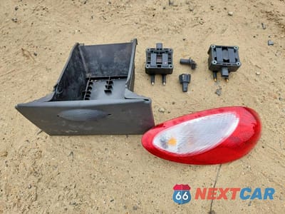 Zdjęcie 12 z 12 samochodu: 2003 CHRYSLER PT CRUISER CLASSIC VIN:3C4FY48BX3T654351 - miniatura