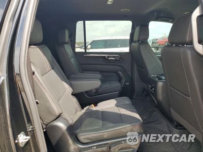 Zdjęcie 11 z 13 samochodu: 2026 CHEVROLET SUBURBAN VIN:1GNS5EKD2TR113172 - miniatura