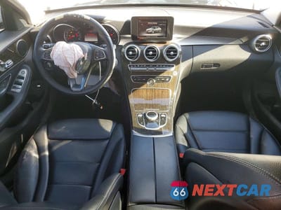 Zdjęcie 8 z 12 samochodu: 2017 MERCEDES-BENZ C 300 VIN:55SWF4JB0HU224946 - miniatura