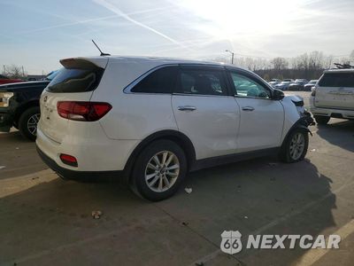 Trzecie zdjęcie samochodu z tyłu: 2019 KIA SORENTO LX VIN:5XYPG4A32KG499892 - miniatura