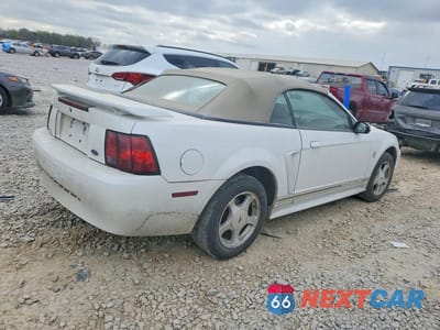 Trzecie zdjęcie samochodu z tyłu: 2001 FORD MUSTANG VIN:1FAFP44461F244430 - miniatura