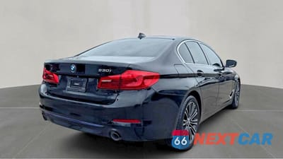 Czwarte zdjęcie samochodu z boku: 2019 BMW 530 I VIN:WBAJA5C54KBX87593 - miniatura